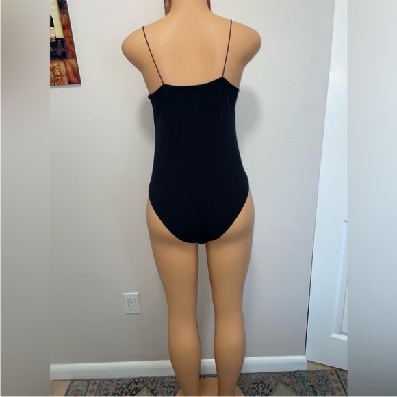 SOLD-Wild fable top suit size L in excellent conditions - Picture 4 of 5